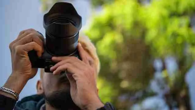 Top 5 DSLR Cameras under 1 Lakh for Professional Photography in 2026