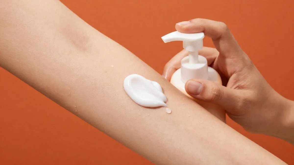 Top 5 Body Moisturizers For Dry Skin To Give It That Bouncy Texture From Vaseline, Nivea, and more