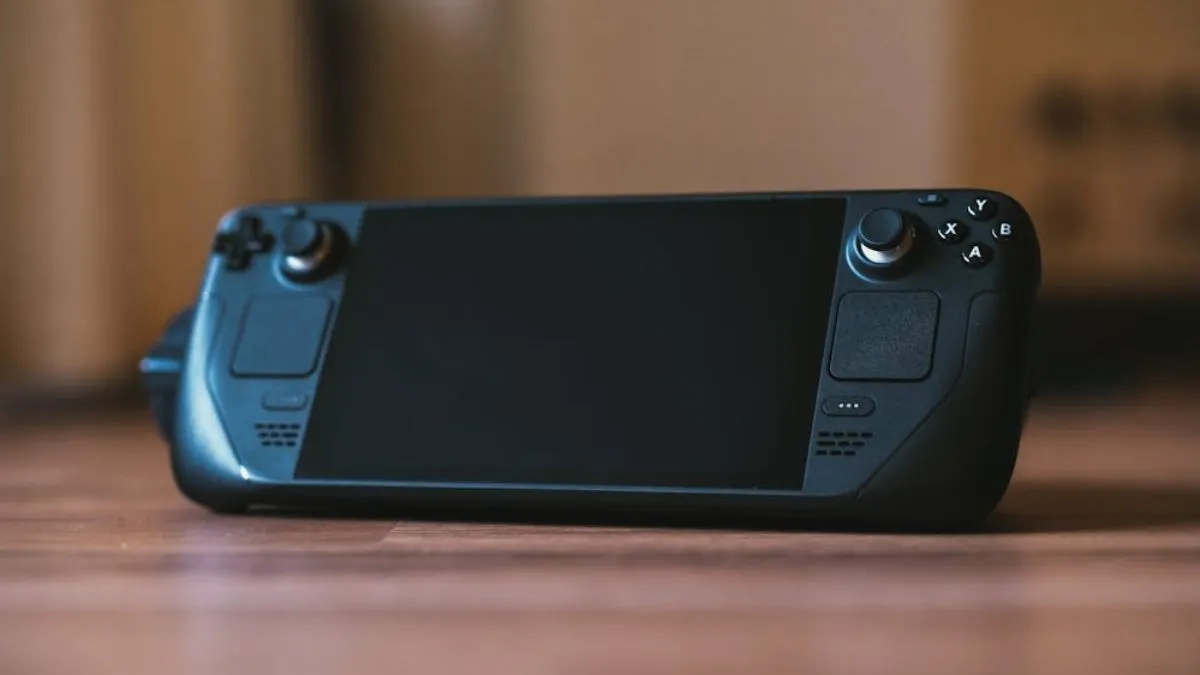 5 Top Handheld Gaming Consoles: Striking Through Virtual Adventures On The Go