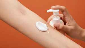 Top 5 Body Moisturizers For Dry Skin To Give It That Bouncy Texture From Vaseline, Nivea, and more