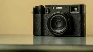 Capture Every Moment With These Top Mirror-Free Cameras From Sony, Canon, Nikon & More                                          
