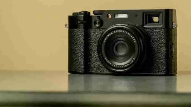 Capture Every Moment With These Top Mirror-Free Cameras From Sony, Canon, Nikon & More