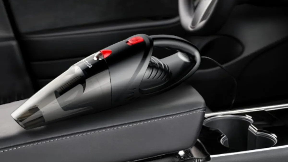 Mini vacuum cleaner for car
