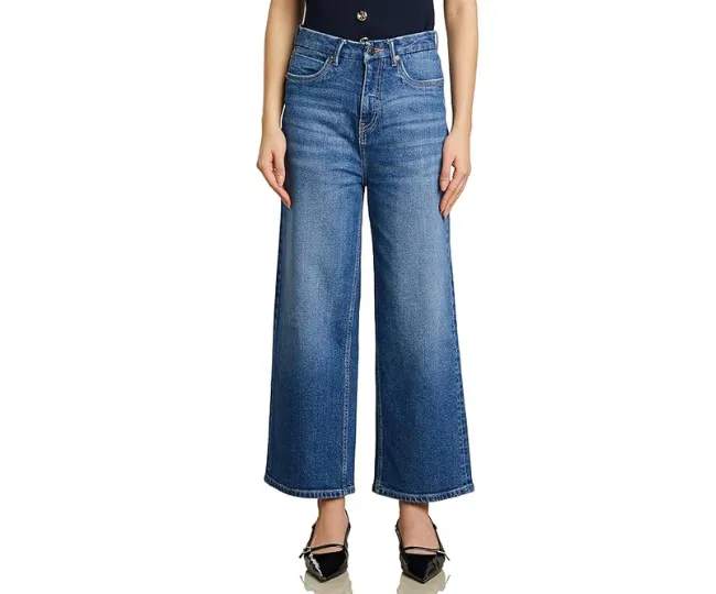 Curves Confident: Top 5 Branded Jeans That Redefine Plus-Size Style and Comfort                                          